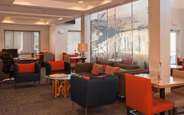 Holiday Inn Express Hotel & Suites Chanhassen by IHG