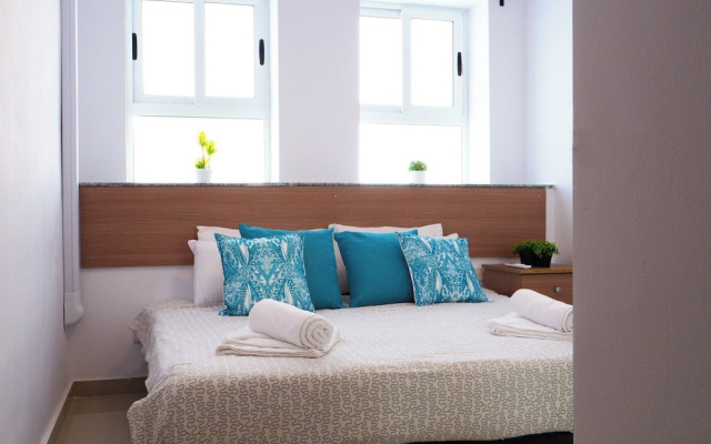 Tranquil 2 Bedroom Cityscape Apartments