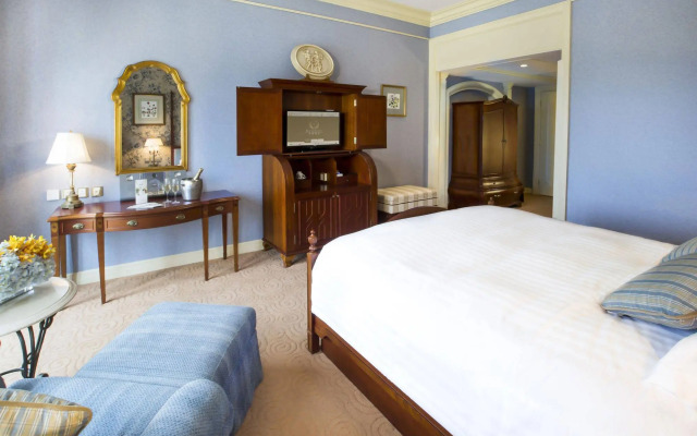 Rocks Hotel