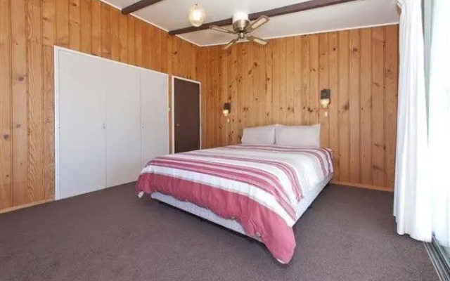 Joes Place - Cooks Beach Holiday Home