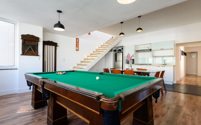 spacious penthouse duplex arpoador