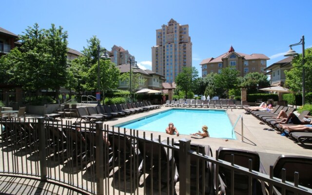 Waterscapes Resort by DKRA