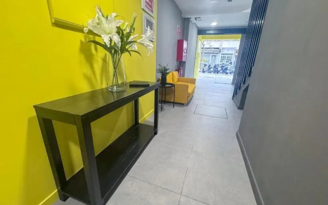 ZUR Boutique Hostel