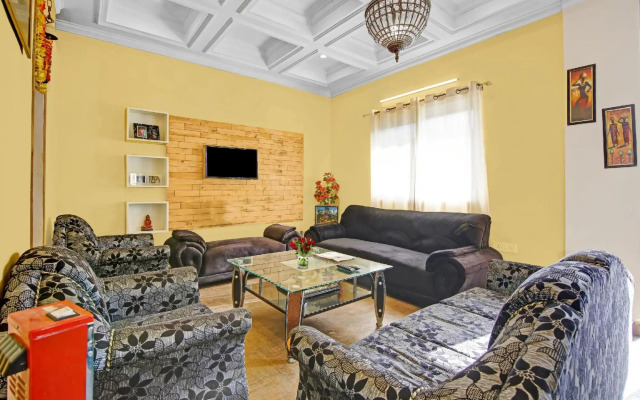 Super OYO Collection O 88692 Grey Castle Inn