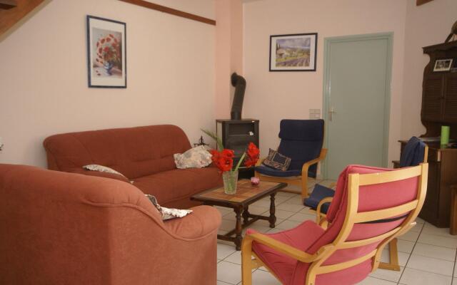 Lovely Holiday Home in Marignac-En-Diois with Swimming Pool
