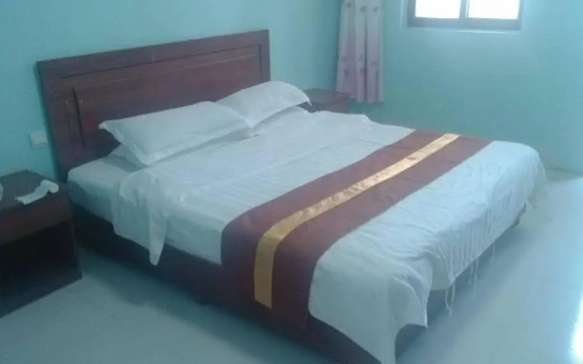 Wuzhishan Baolong Hotel
