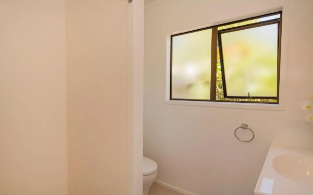 The Olive Grove Retreat - Matarangi Holiday Unit