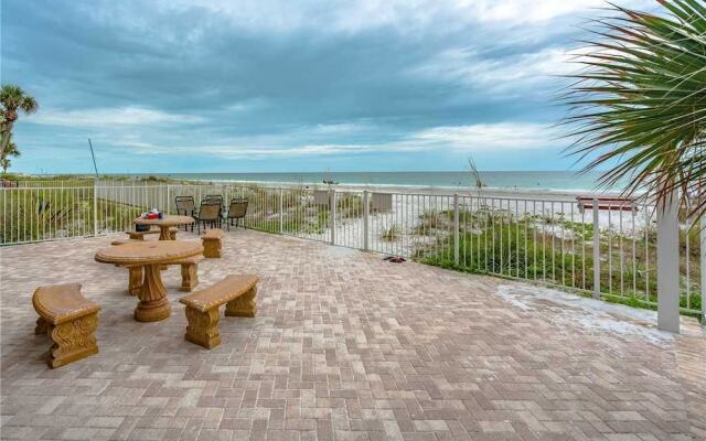 Pointe Condo 201 - Two Bedroom Condo