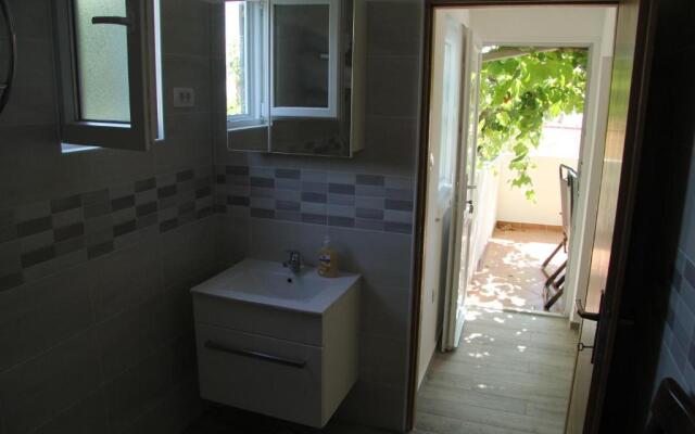 Bed & Breakfast Novalja Inn