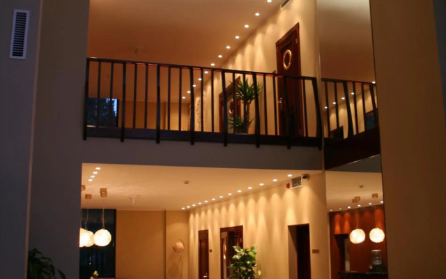 Port Hotel