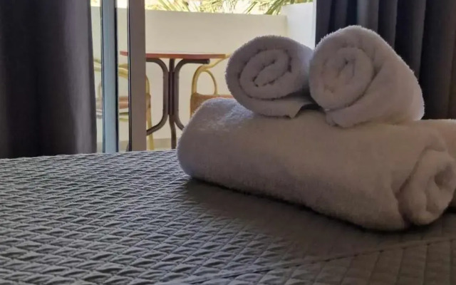 Moniatis Hotel