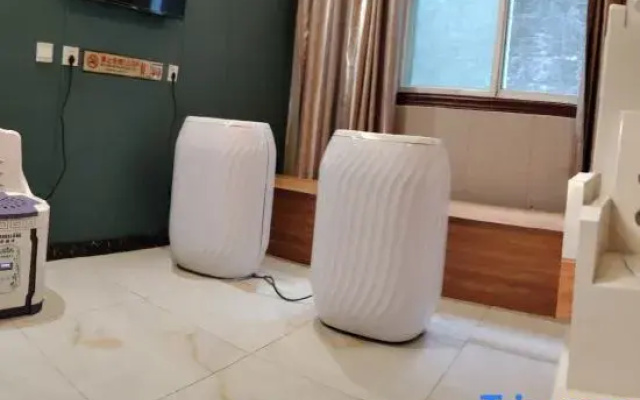 Yunmeng Hotel