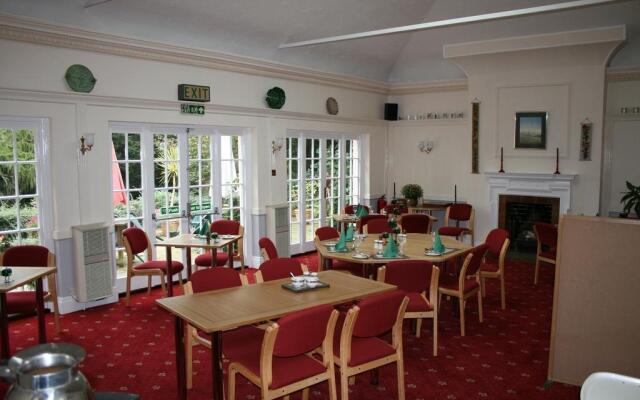 Lydney House - Guest house