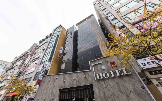 Bucheon R Hotel