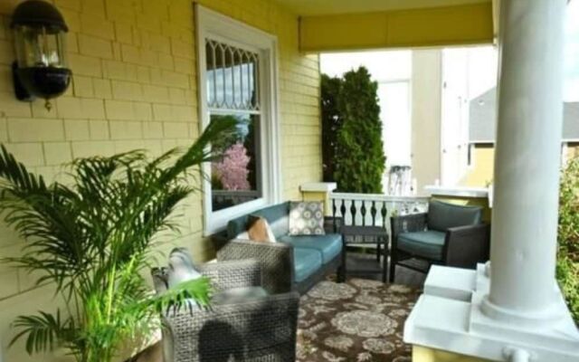 Capitol Hill Guest House - Seattle Bed & Breakfast