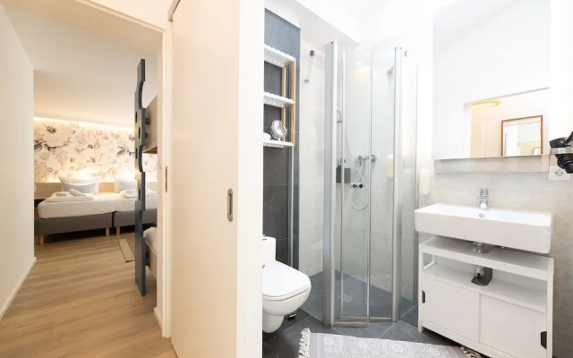 Little Suite Apartments