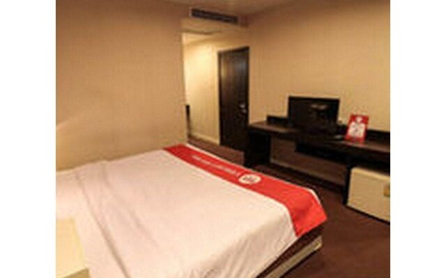 Nida Rooms New Petchburi Perspective at The Green Bells