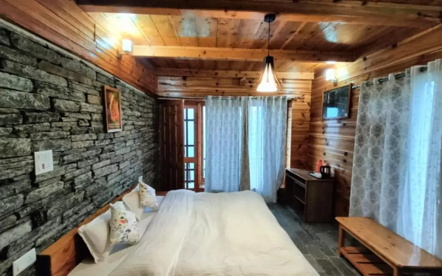 Ishan Log Huts- Boutique Homestay- since 1999