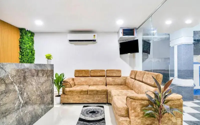 FabHotel Grand Aarvi Prime