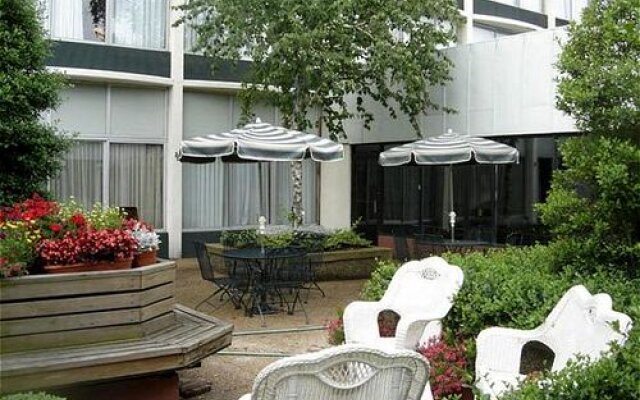 Fern Valley Hotel and Conference Center