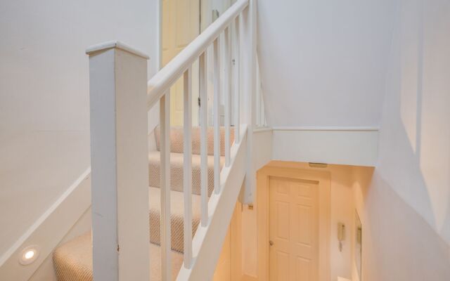 Kings Road Apartment