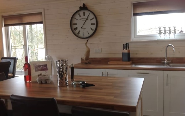 Cleveley Mere Luxury Waterside Lodges