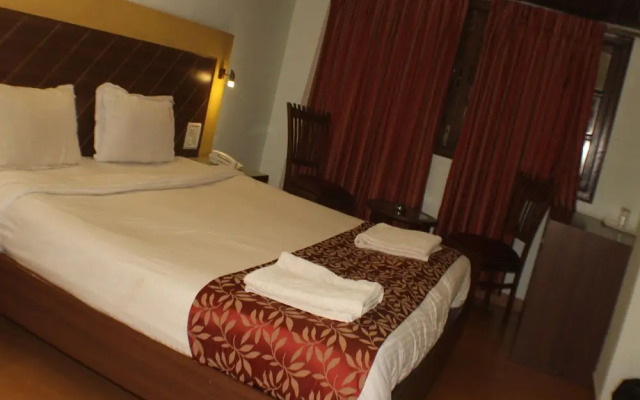 OYO 7454 Hotel Ronaldo's