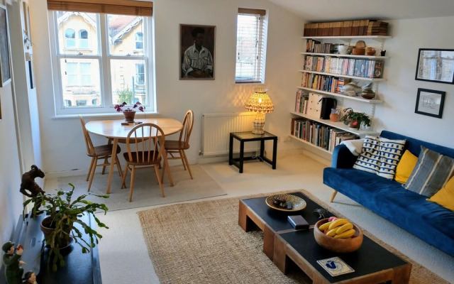 Stylish Flat in Cotham, Free On-street Parking