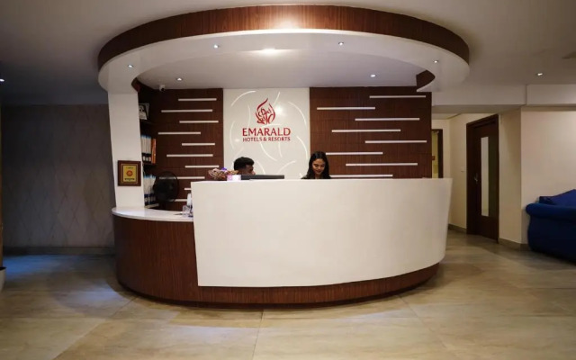 Emarald Hotel Calicut