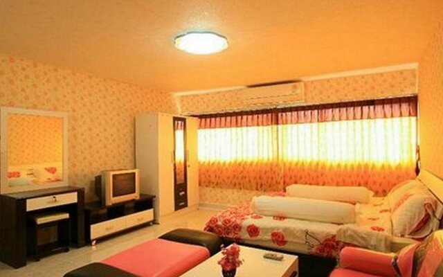 Deluxe at Popular Condo
