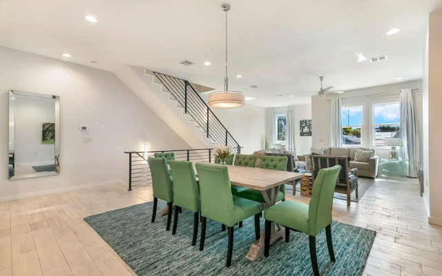 4 Bedroom Bienville Townhouses near Restaurants