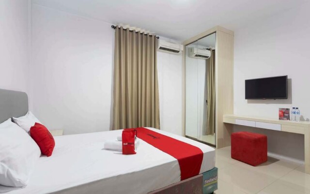 RedDoorz Plus near Cilandak Town Square 2