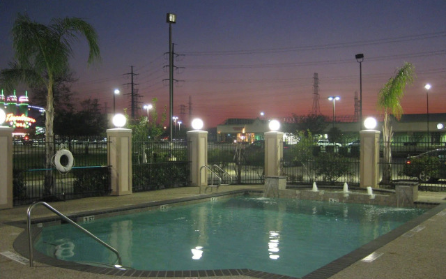 Holiday Inn Express & Suites Houston East, by IHG