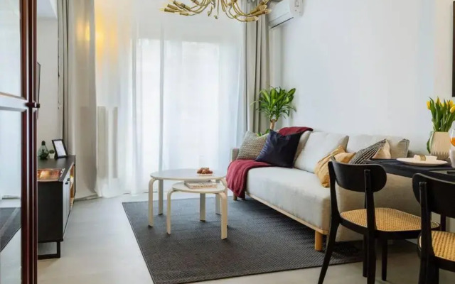 Pop Art Flat - Bright 2BR near the Old Town