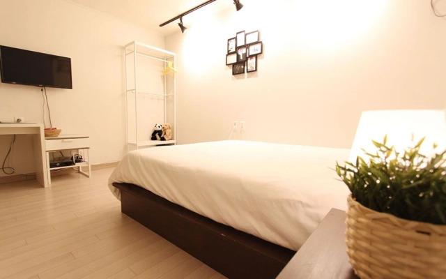 DK House