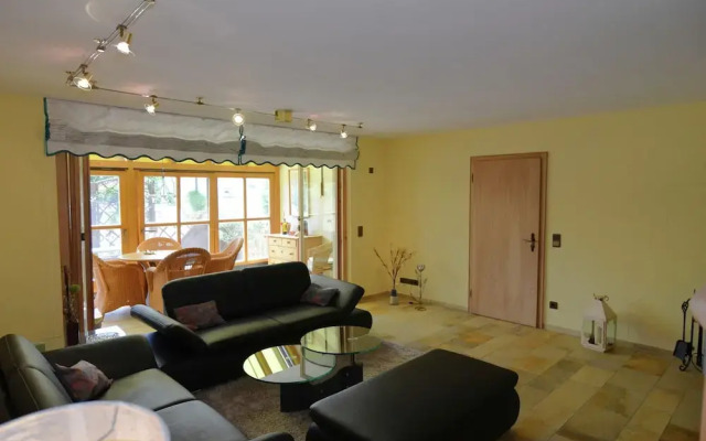 Apartment With Private Terrace in Prunn