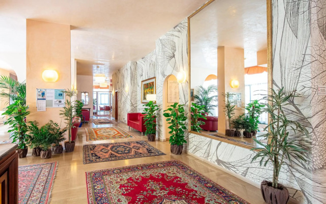 Hotel Royal