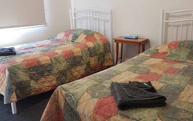 D'Aguilar Hotel Motel