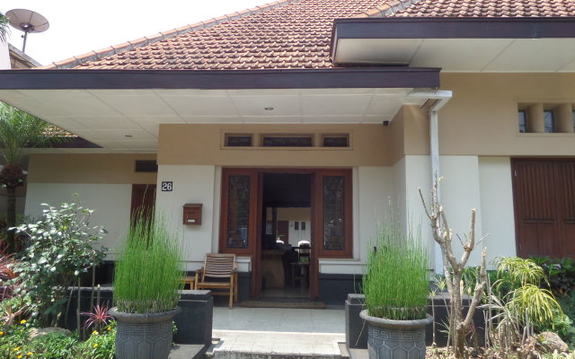 Merbabu Guest House