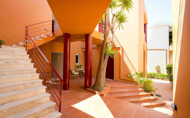 Elotia Hotel