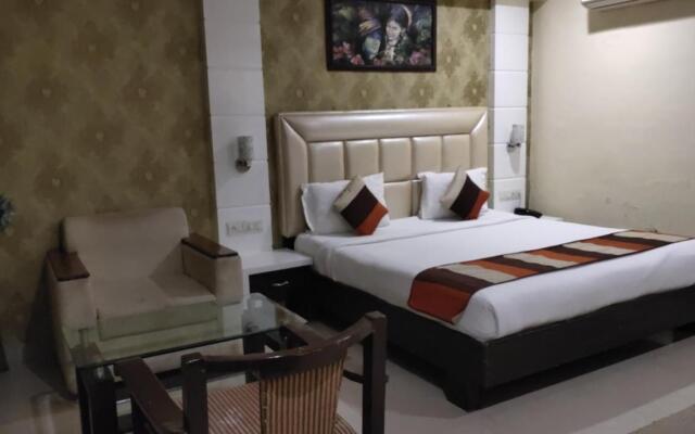 Hotel City Square by KeyMagics