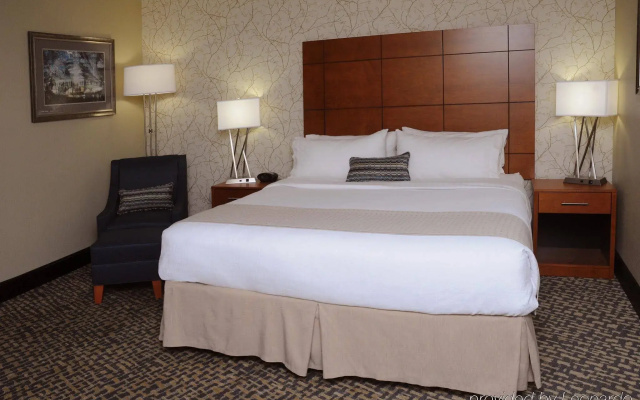 Holiday Inn Raleigh Dowtown - Capital