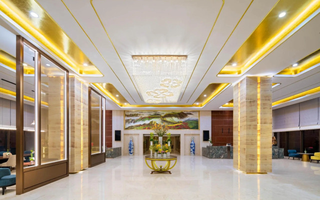 Savile K-Knight Luan Hotel