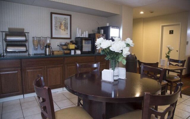 Charles River Motel