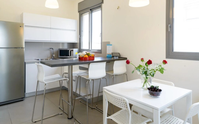 Beach & City Center by FeelHome