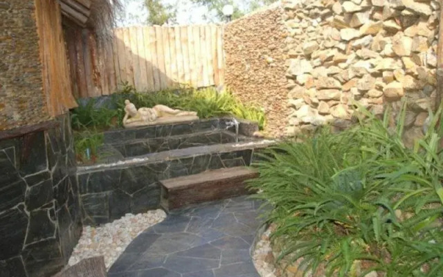 Sabai Guy Villa