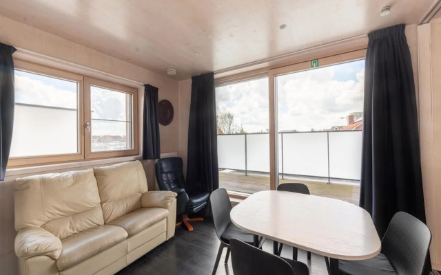 Cozy Apartment Near the Beach