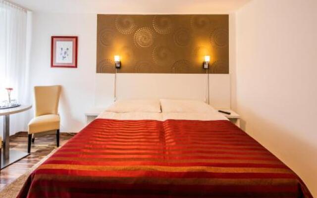 Riviéra Rooms Vendégszobák