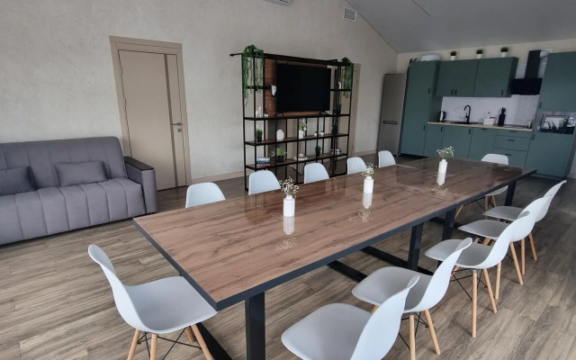 Guest House No. 1 Four Seasons