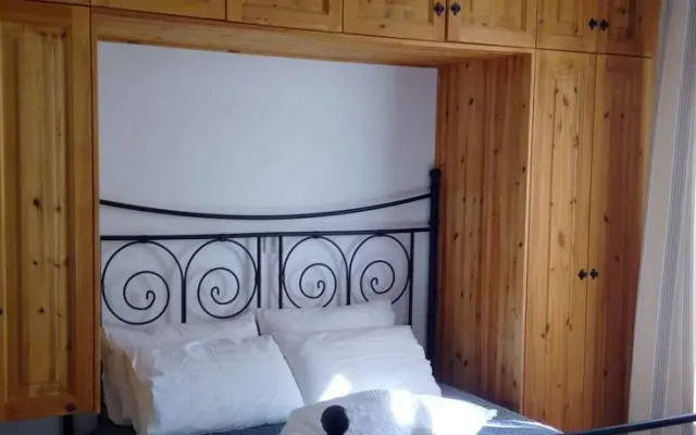 Chloe's House